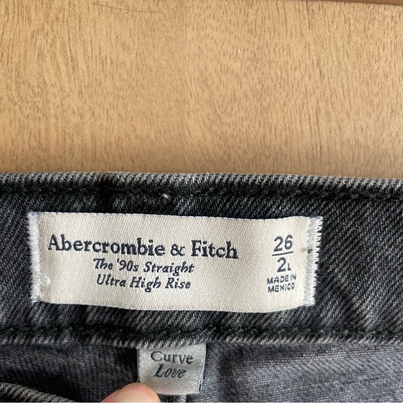 Abercrombie & Fitch The 90s Straight Ultra High Rise Curve Love Black Jeans - Picture 10 of 13
